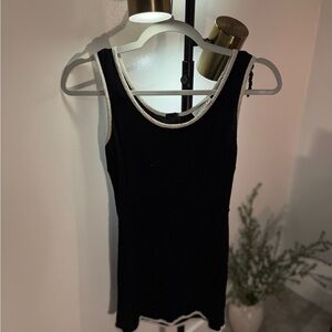 Mirrors 2 minidress bodycon sz 6 white piping detail little black dress good con